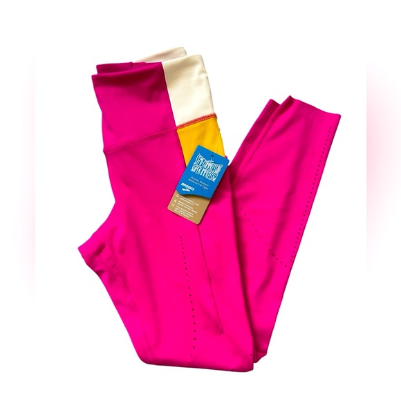 Brooks Pants - NWT Brooks Women Method 7/8 Running Tights in Hot Pink Size Small
